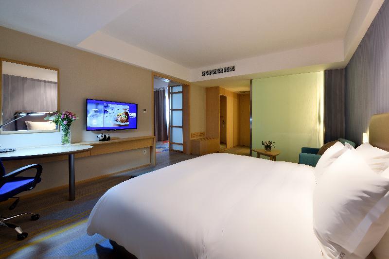 Holiday Inn Express Chengdu Tianhe Zewnętrze zdjęcie